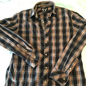 Plaid pattern long sleeve snap button down tee